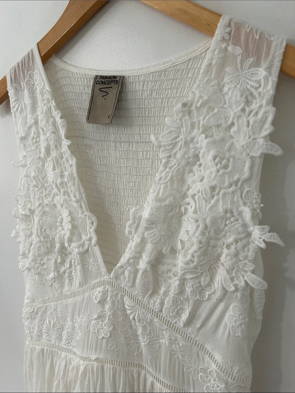 White Lace Bohemian Maxi Dress Tiered Smocked Empire Waist Embroidered Bridal - Picture 15 of 16